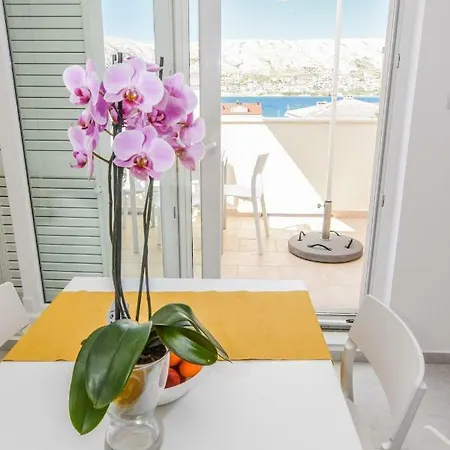 Villa Magena - Modern Apartments In Pag Center Pag Town Exterior photo