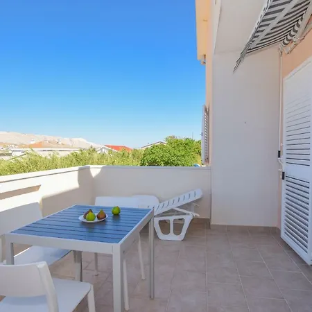 Villa Magena - Modern Apartments In Pag Center Pag Town Exterior photo