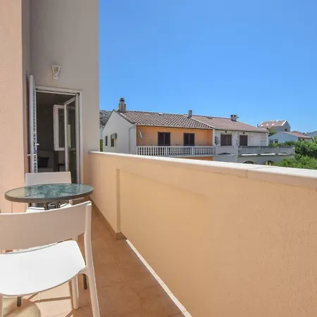 Villa Magena - Modern Apartments In Pag Center Pag Town Exterior photo