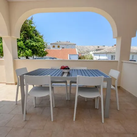 Villa Magena - Modern Apartments In Pag Center Pag Town Exterior photo