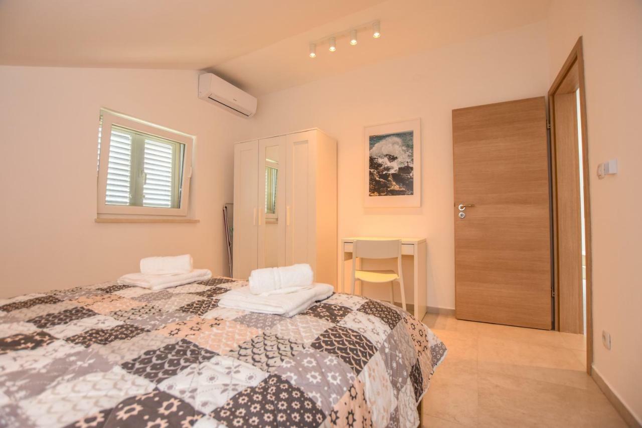 Apartment Magena - Modern In Pag Center *