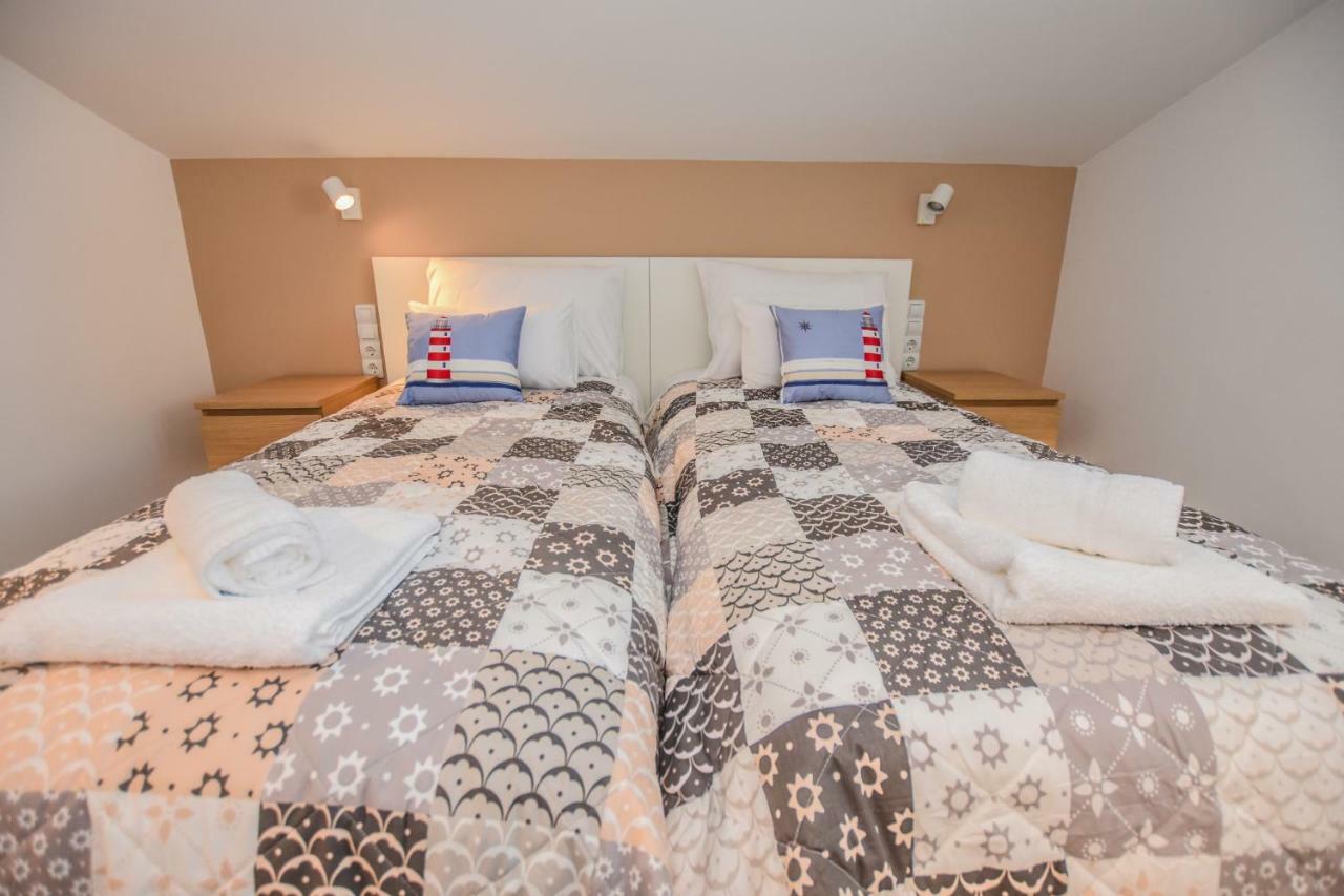 Magena - Modern In Pag Center Apartment *