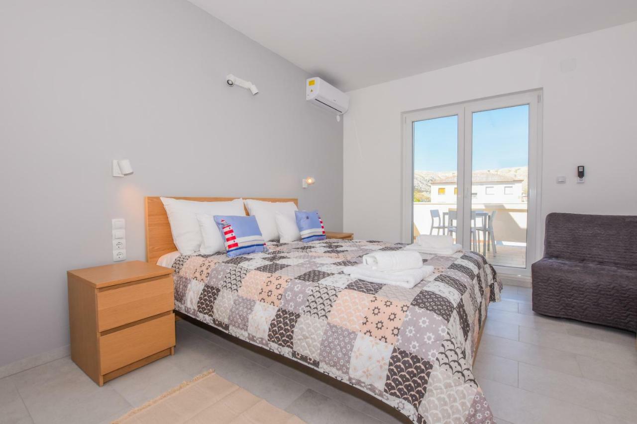 Magena - Modern In Pag Center Apartment *